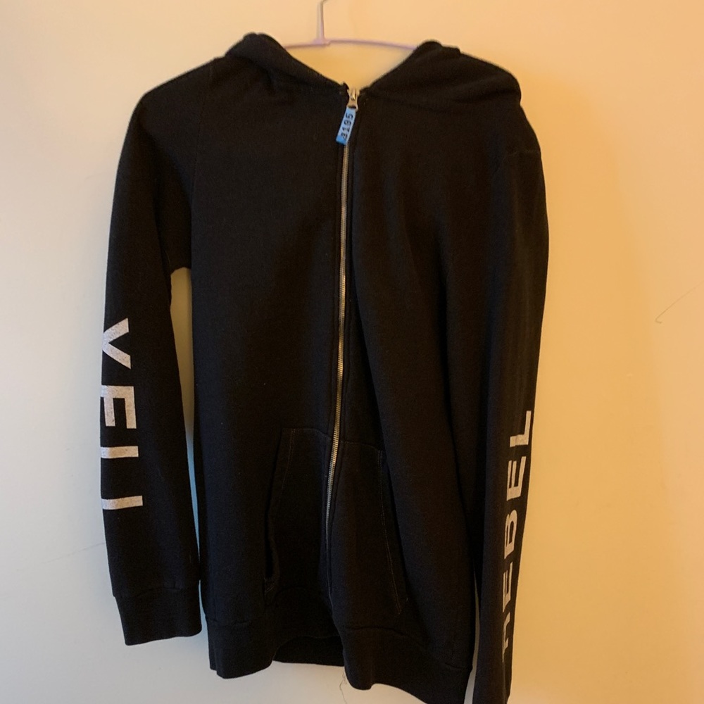 Black sweatshirt